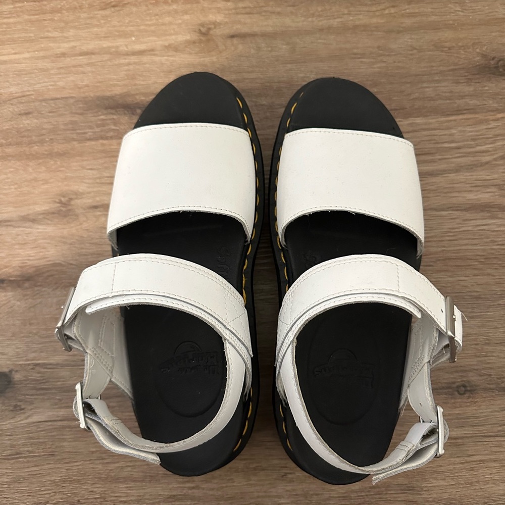 NWT Doc Marten Voss Platform Sandals